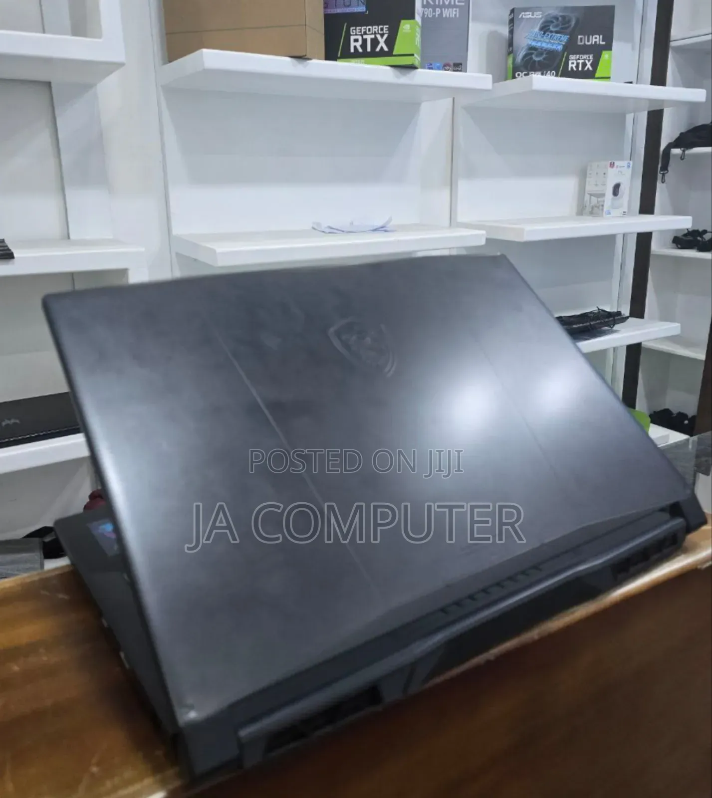 New Laptop MSI Katana 15 16GB AMD Ryzen 7 SSD 1T