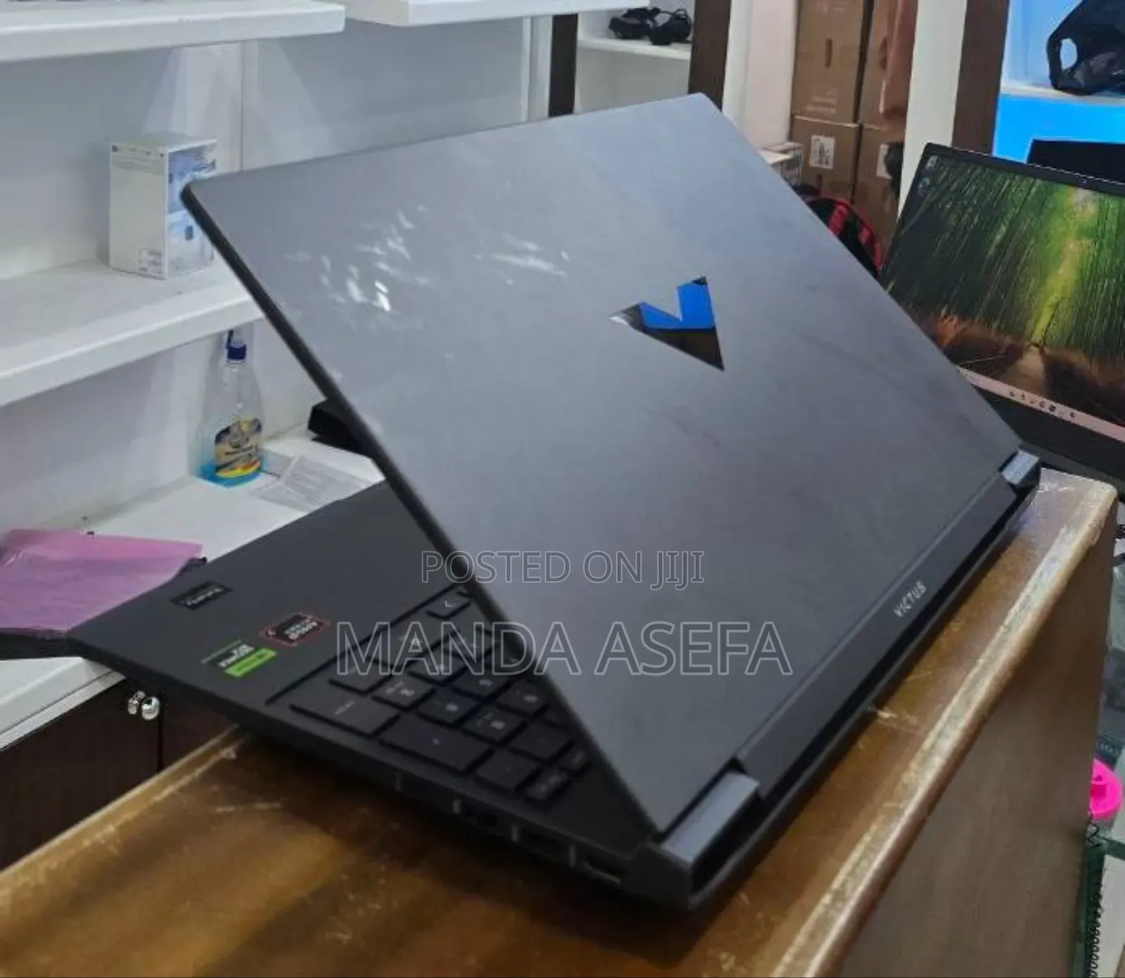 New Laptop HP Victus 15 16GB AMD Ryzen 7 SSD 1T