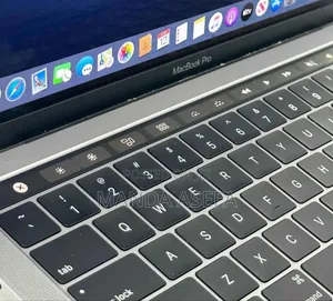 New Laptop Apple MacBook Pro 2019 8GB Intel Core I5 SSD 256GB