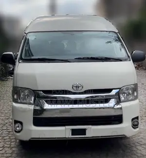 Toyota HiAce 2019 White