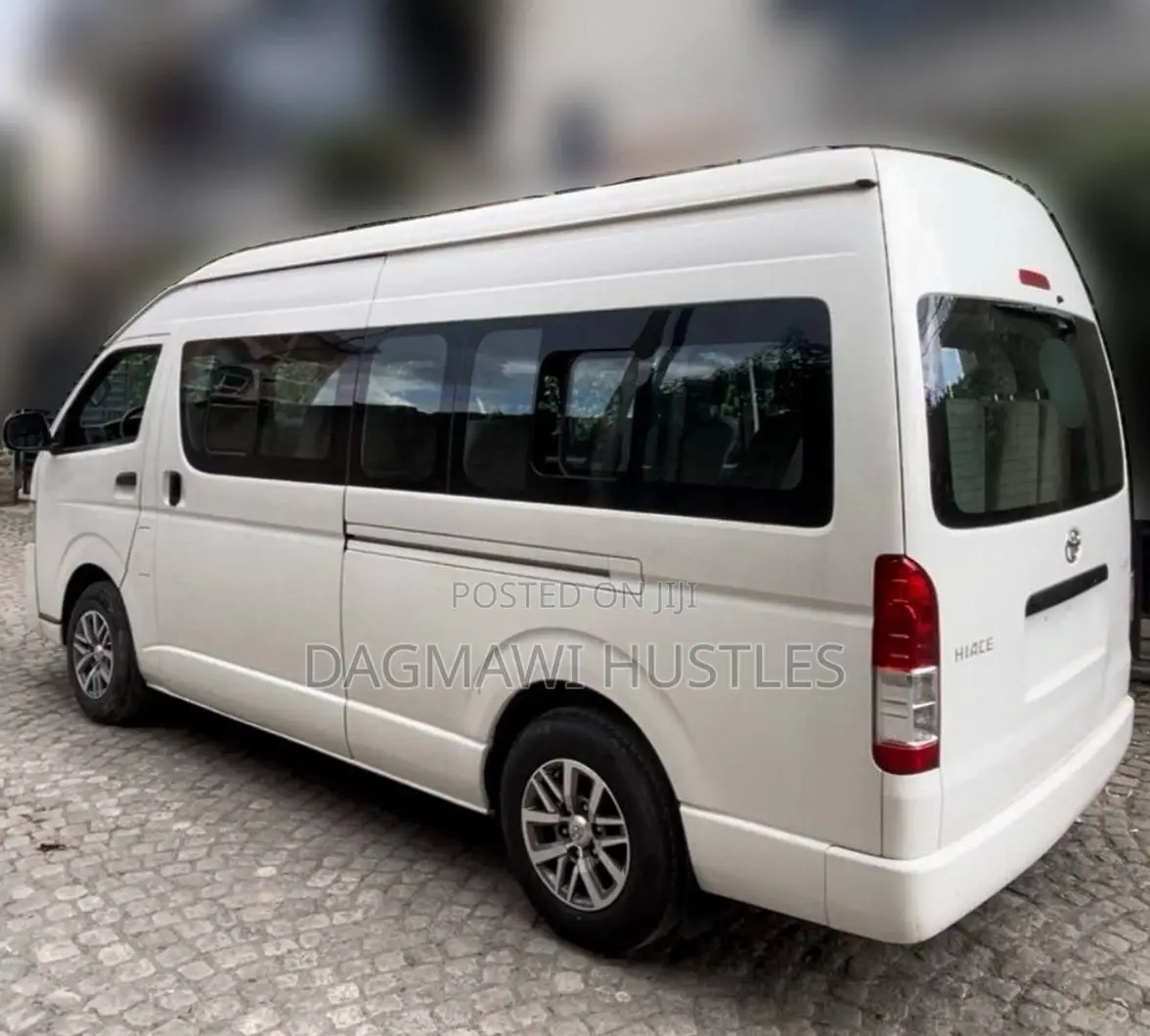 Toyota HiAce 2019 White