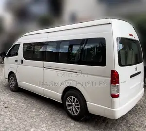 Toyota HiAce 2019 White