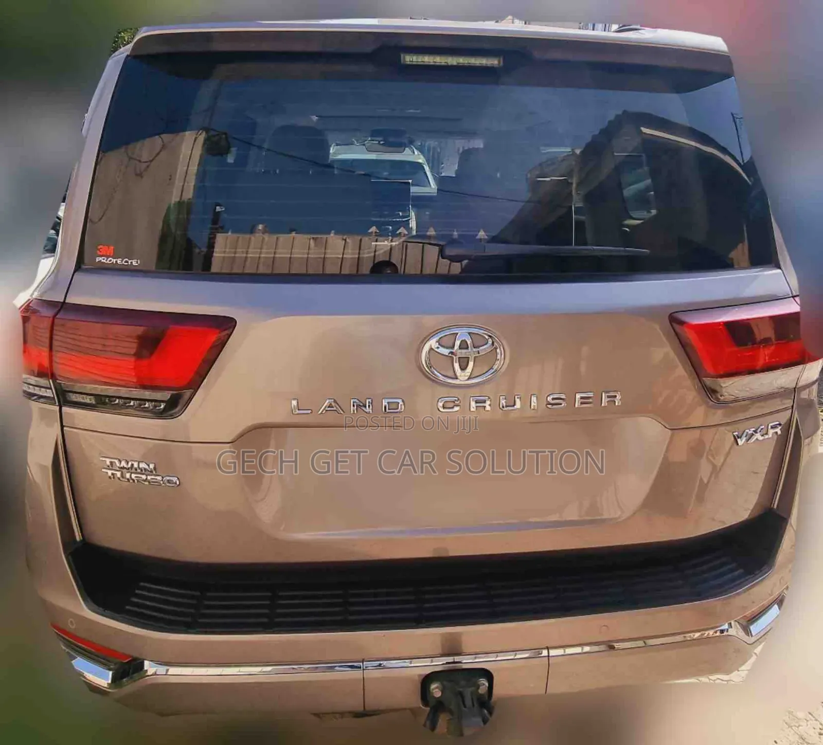 Toyota Land Cruiser 2023 Gold