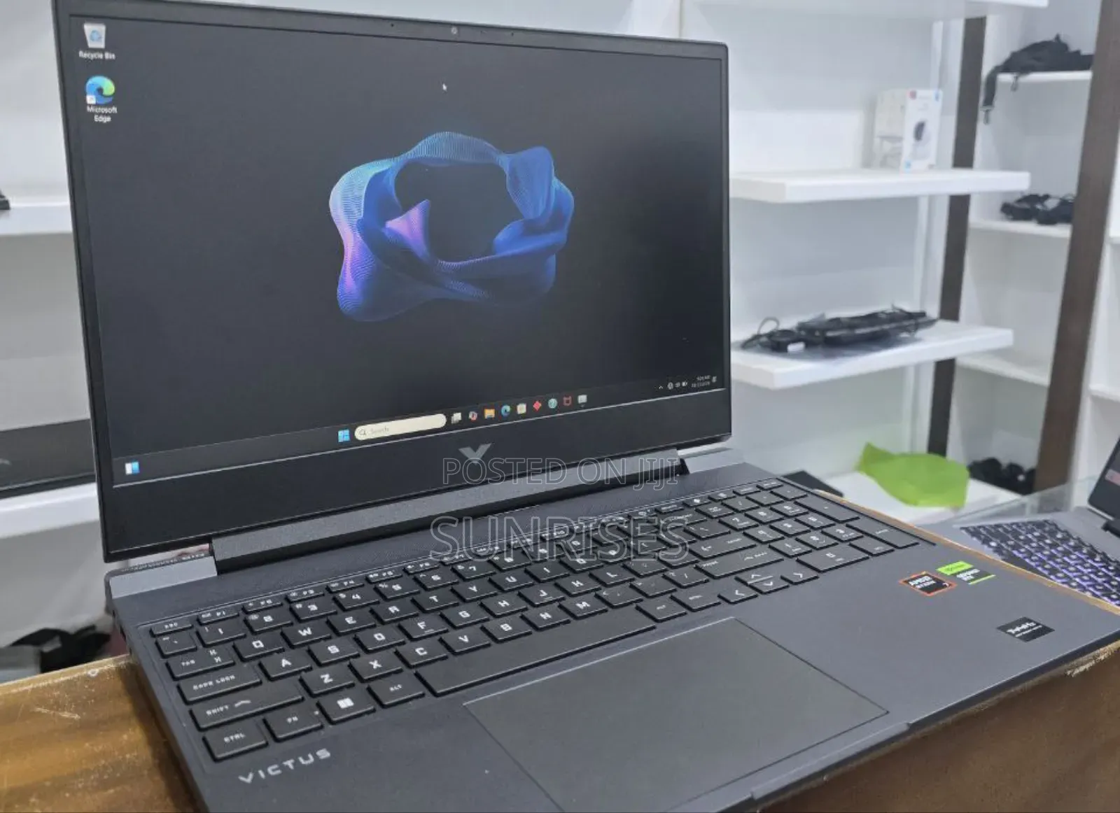 New Laptop HP Victus 16 16GB AMD Ryzen 7 SSD 512GB