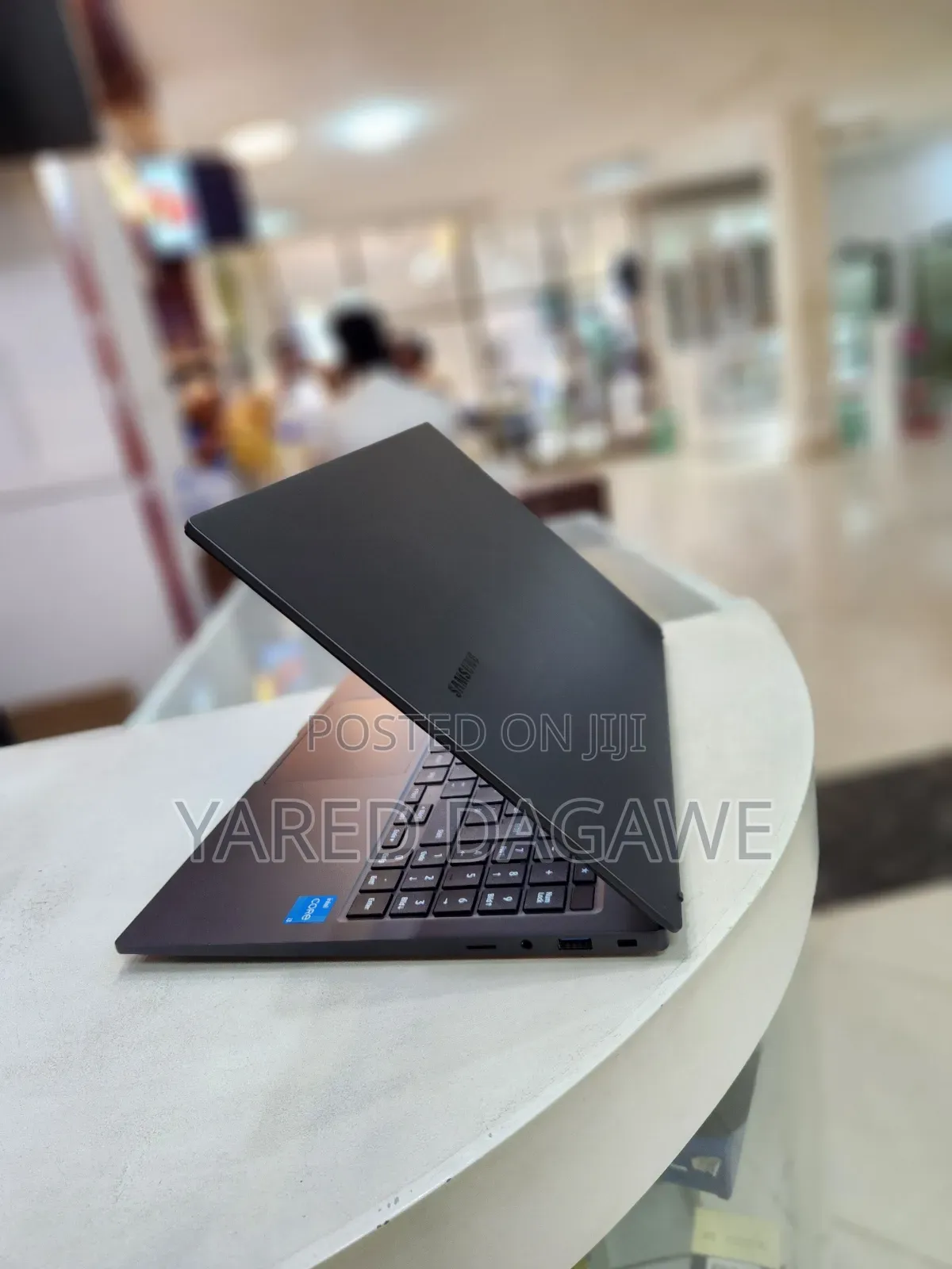 New Laptop Samsung 8GB Intel Core I3 SSD 256GB