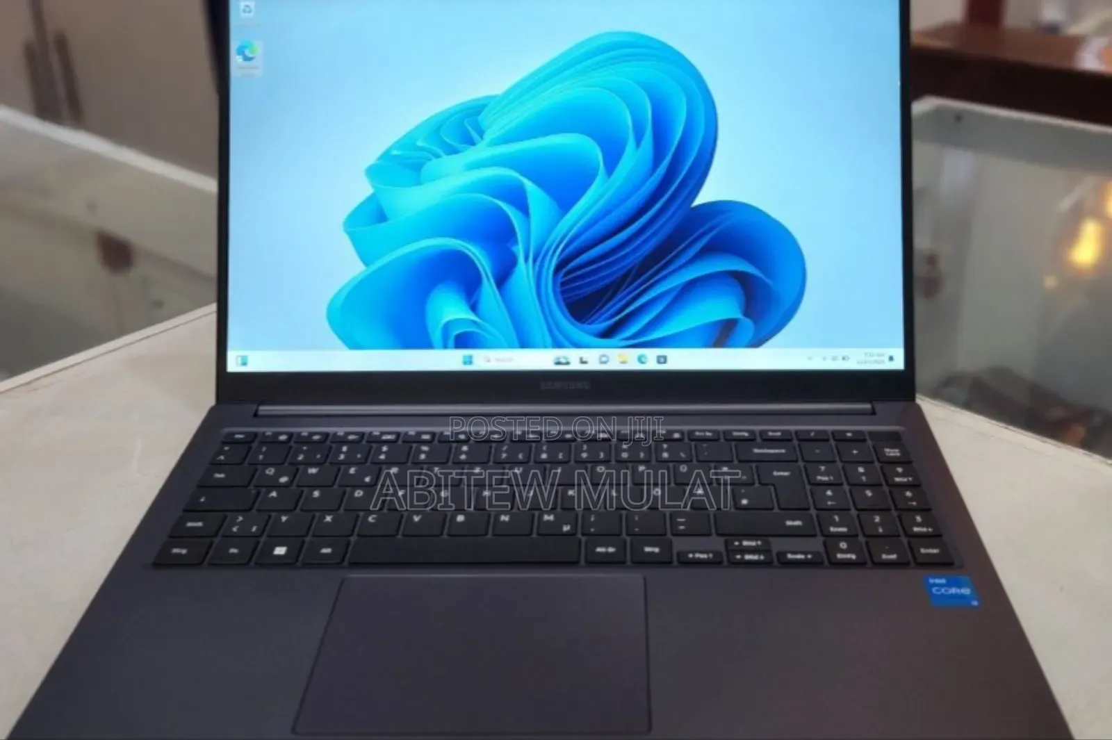 New Laptop Samsung Galaxy Book 2 8GB Intel Core I3 SSD 256GB