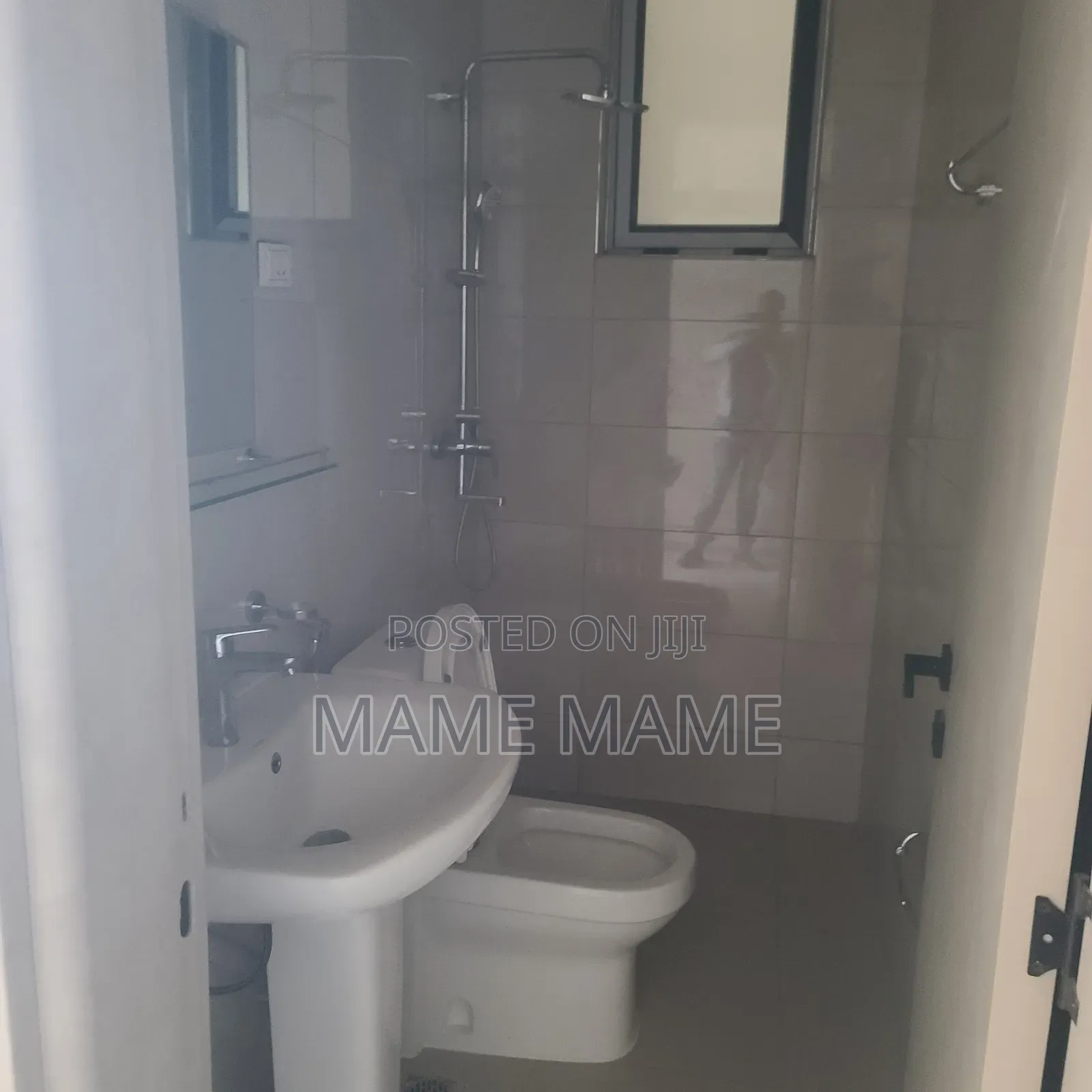 3bdrm Apartment in Addis Abeba, Bole for rent