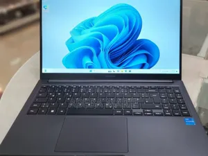 Photo - New Laptop Samsung 8GB Intel Core I3 SSD 256GB