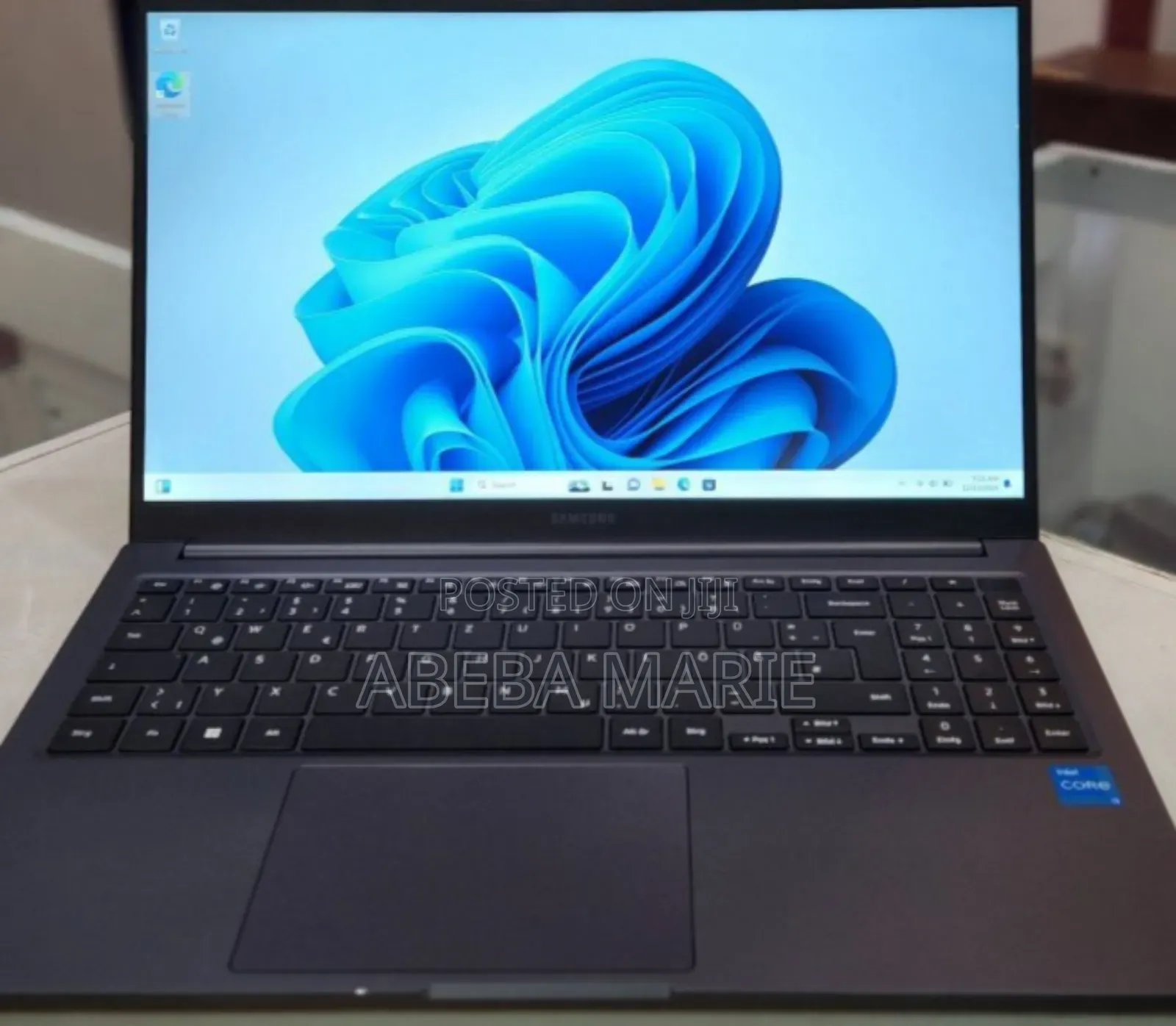 New Laptop Samsung 8GB Intel Core I3 SSD 256GB