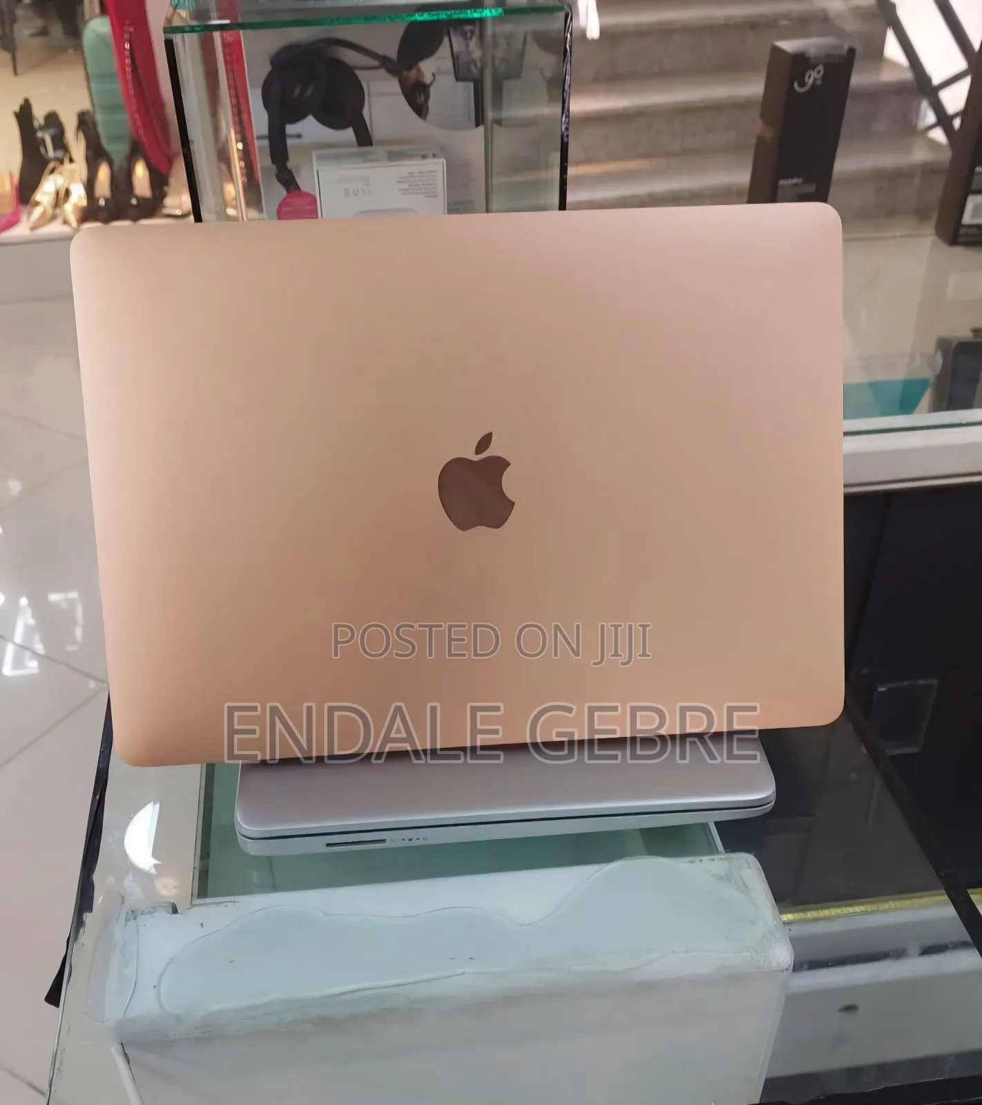 New Laptop Apple MacBook Air 2020 M1 8GB Apple M1 SSD 256GB