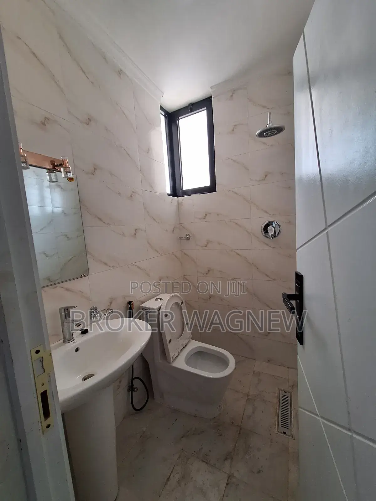 3bdrm Apartment in Bole for rent