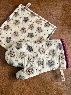 Photo - 2pcs Oven Gloves Heat Resistant Cushion Potholders