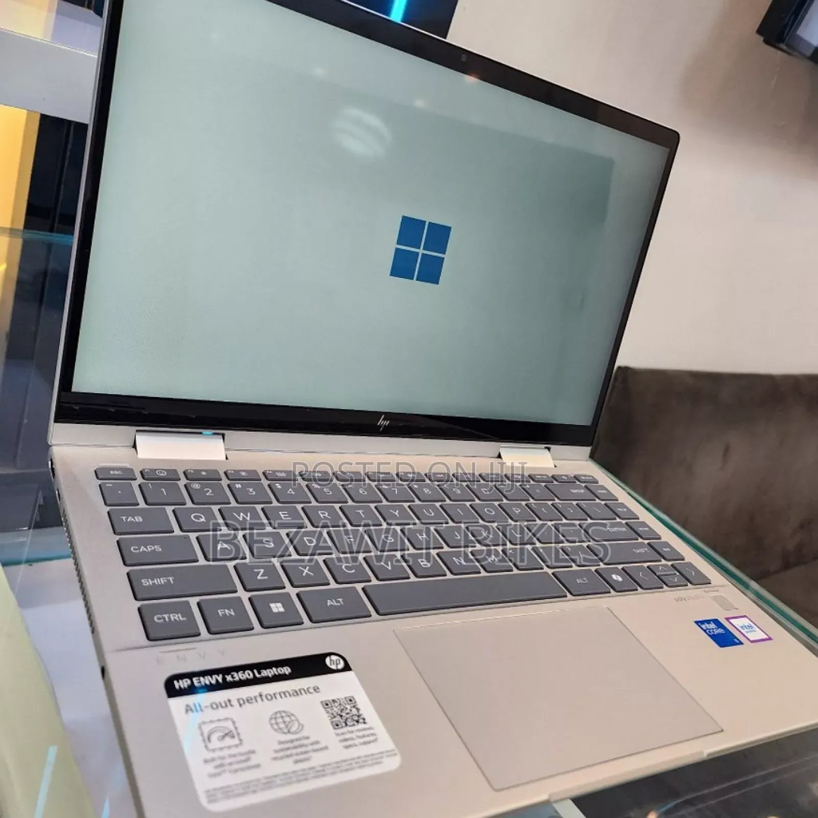 New Laptop HP Envy X360 8GB Intel Core I5 SSD 512GB