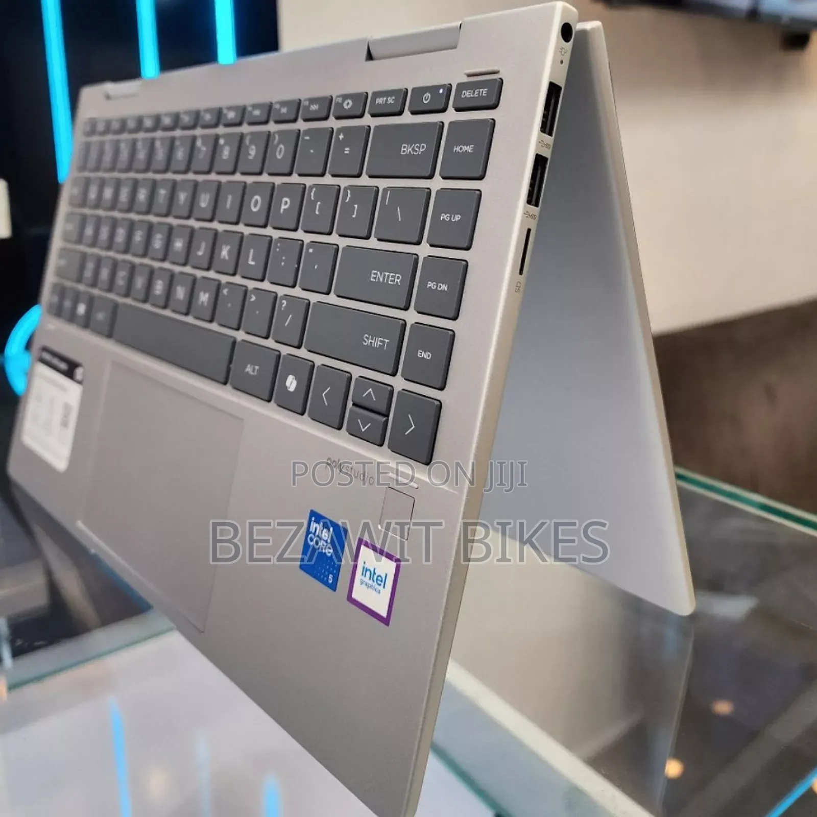 New Laptop HP Envy X360 8GB Intel Core I5 SSD 512GB