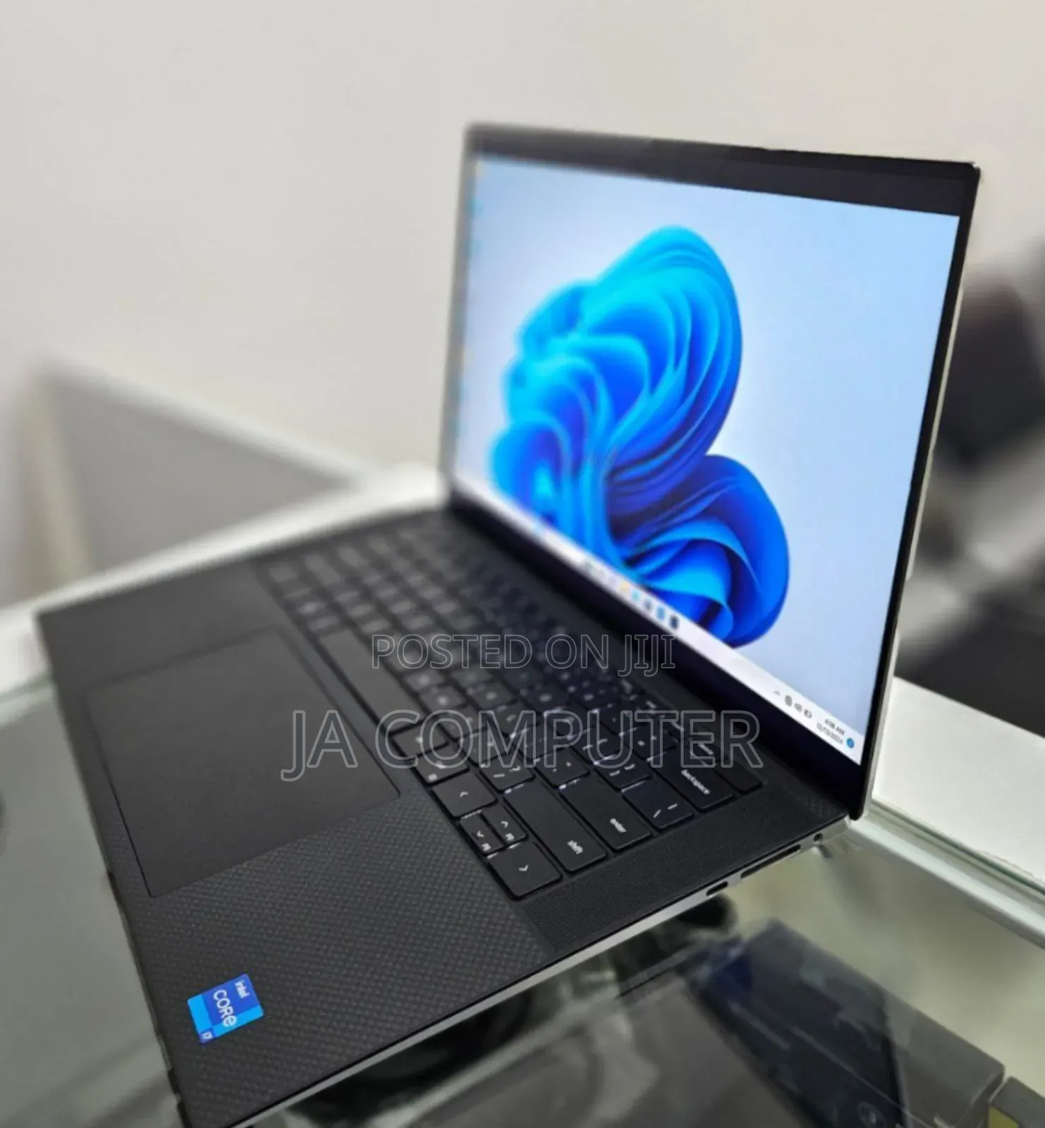 New Laptop Dell XPS 15 32GB Intel Core I7 SSD 512GB