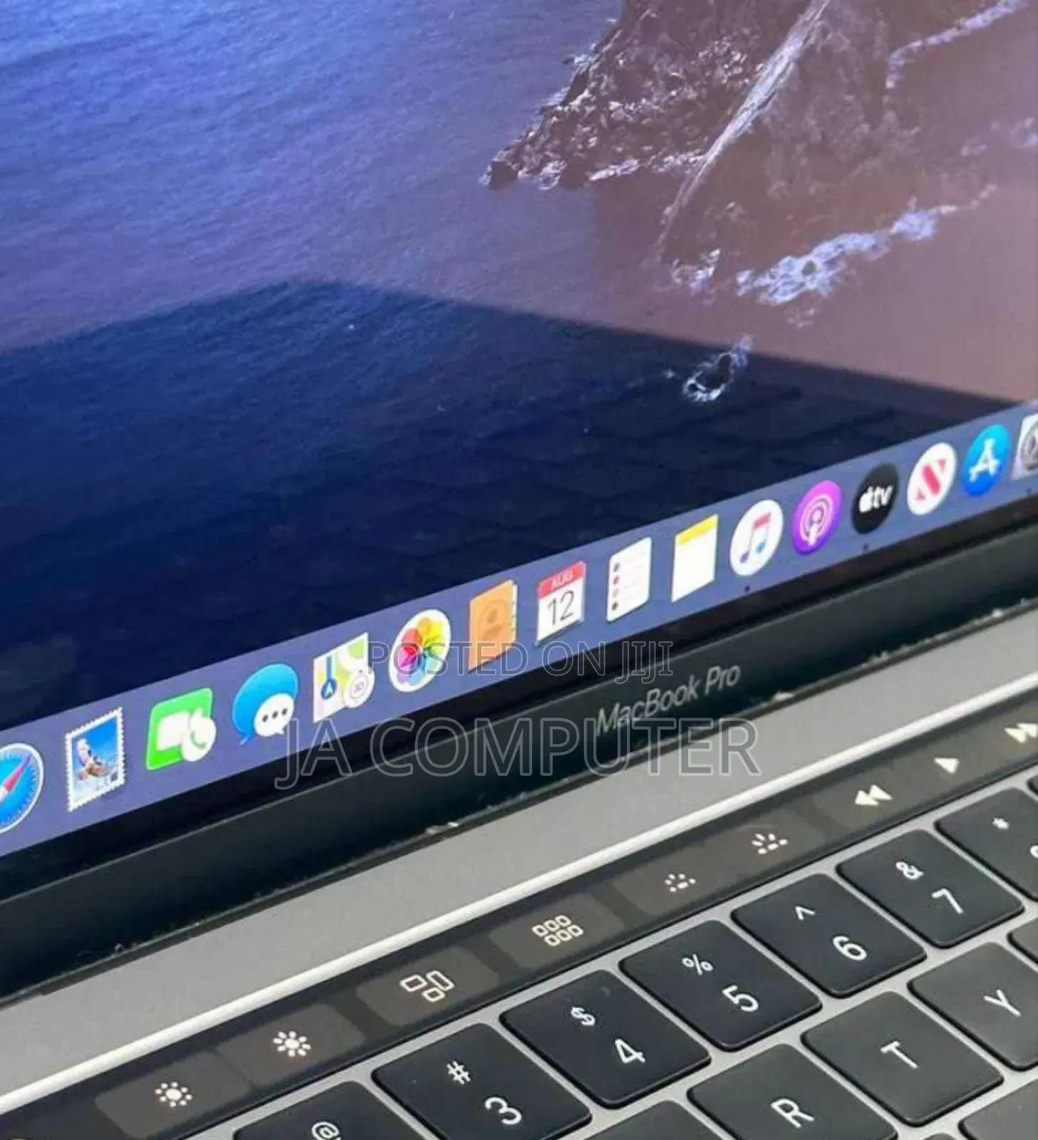 New Laptop Apple MacBook Pro 2019 8GB Intel Core I5 SSD 256GB