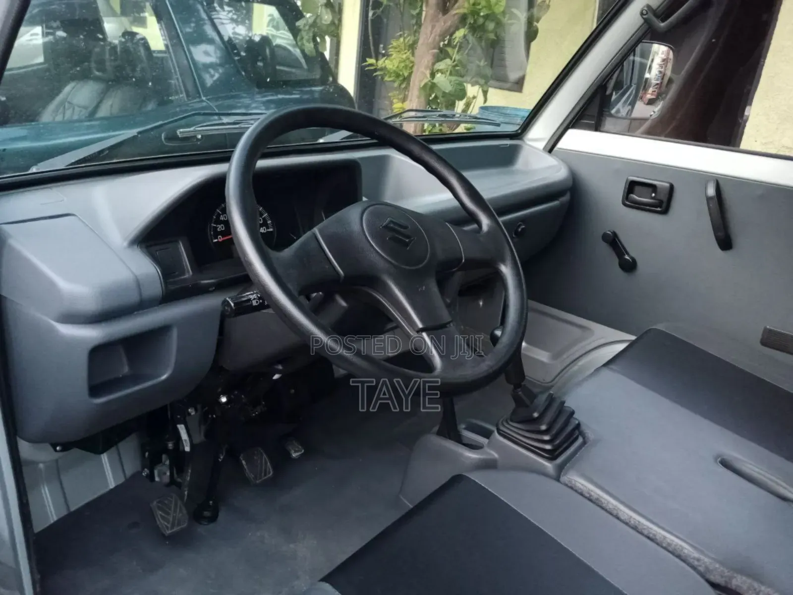 Make:Suzuki Model: Super Carry Year:2021 Km:23,000