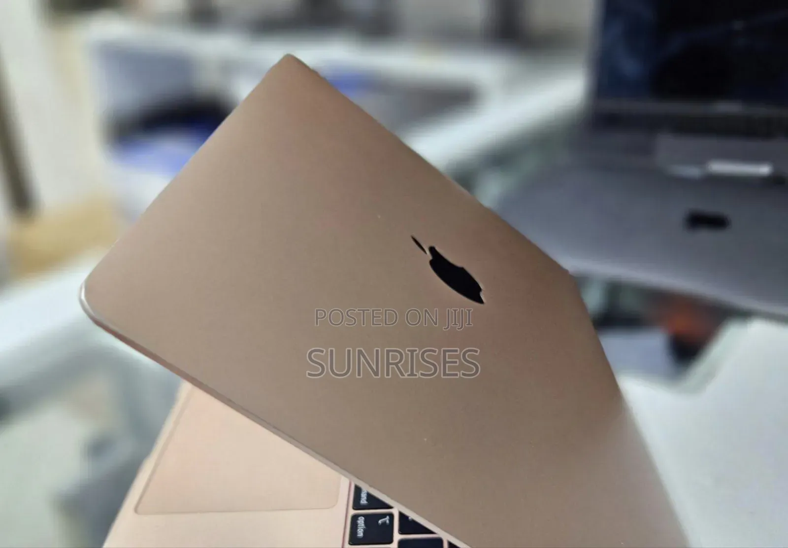 New Laptop Apple MacBook Air 2020 M1 8GB Apple M1 SSD 256GB