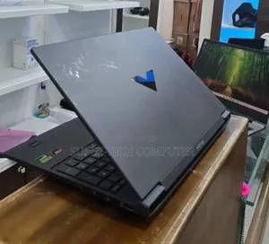 New Laptop HP Victus 16 16GB AMD Ryzen 7 SSD 1T