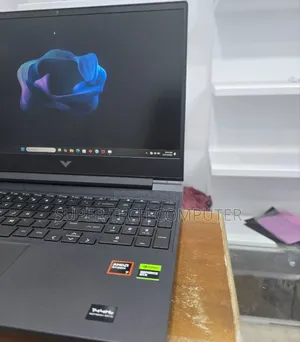 New Laptop HP Victus 16 16GB AMD Ryzen 7 SSD 1T