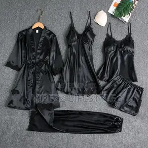 Photo - Woman’S Pijama Sets