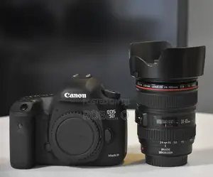Photo - 5d Camera With Lens Mark 3