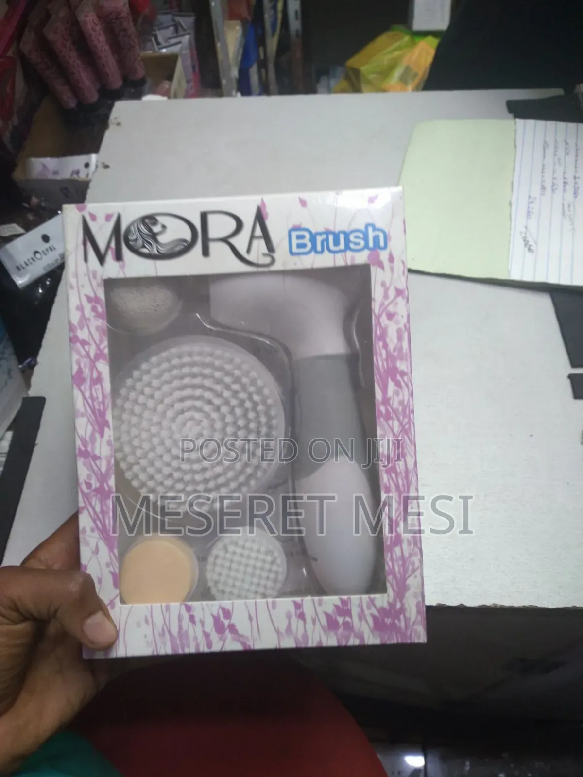 Mora Brush