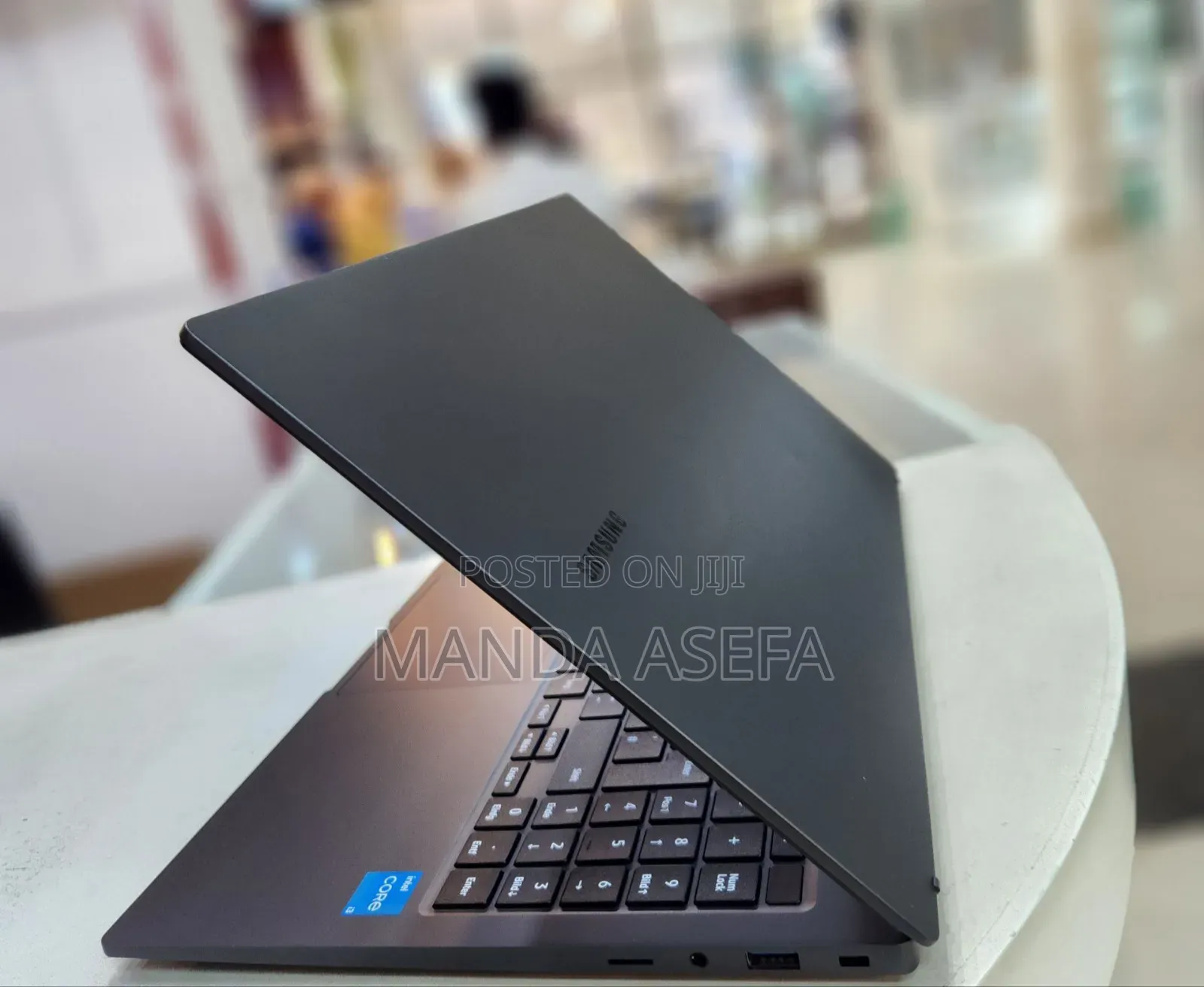 New Laptop Samsung 8GB Intel Core I3 SSD 256GB