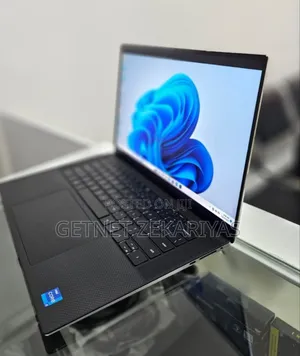 New Laptop Dell XPS 15 32GB Intel Core I7 SSD 512GB