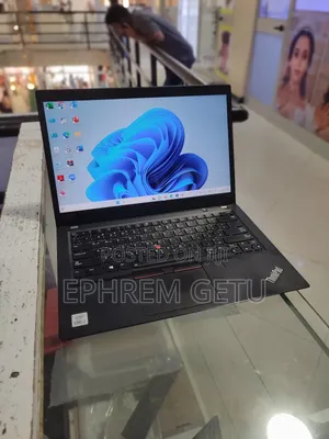 Photo - New Laptop Lenovo ThinkPad T14s G4 16GB Intel Core I7 SSD 512GB