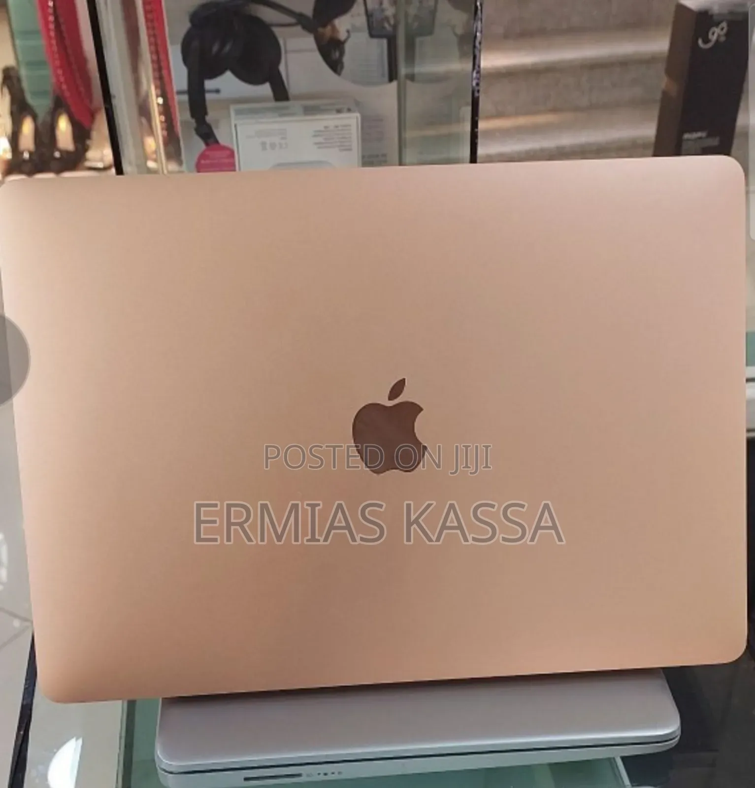 New Laptop Apple MacBook Air 2020 M1 8GB Apple M1 SSD 256GB