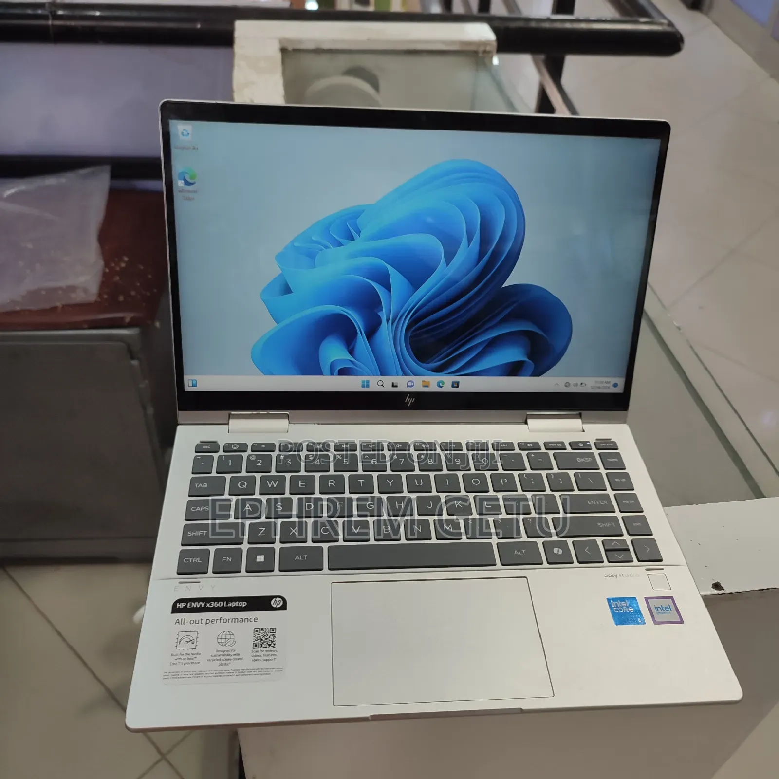 New Laptop HP Envy X360 8GB Intel Core Ultra 5 SSD 512GB