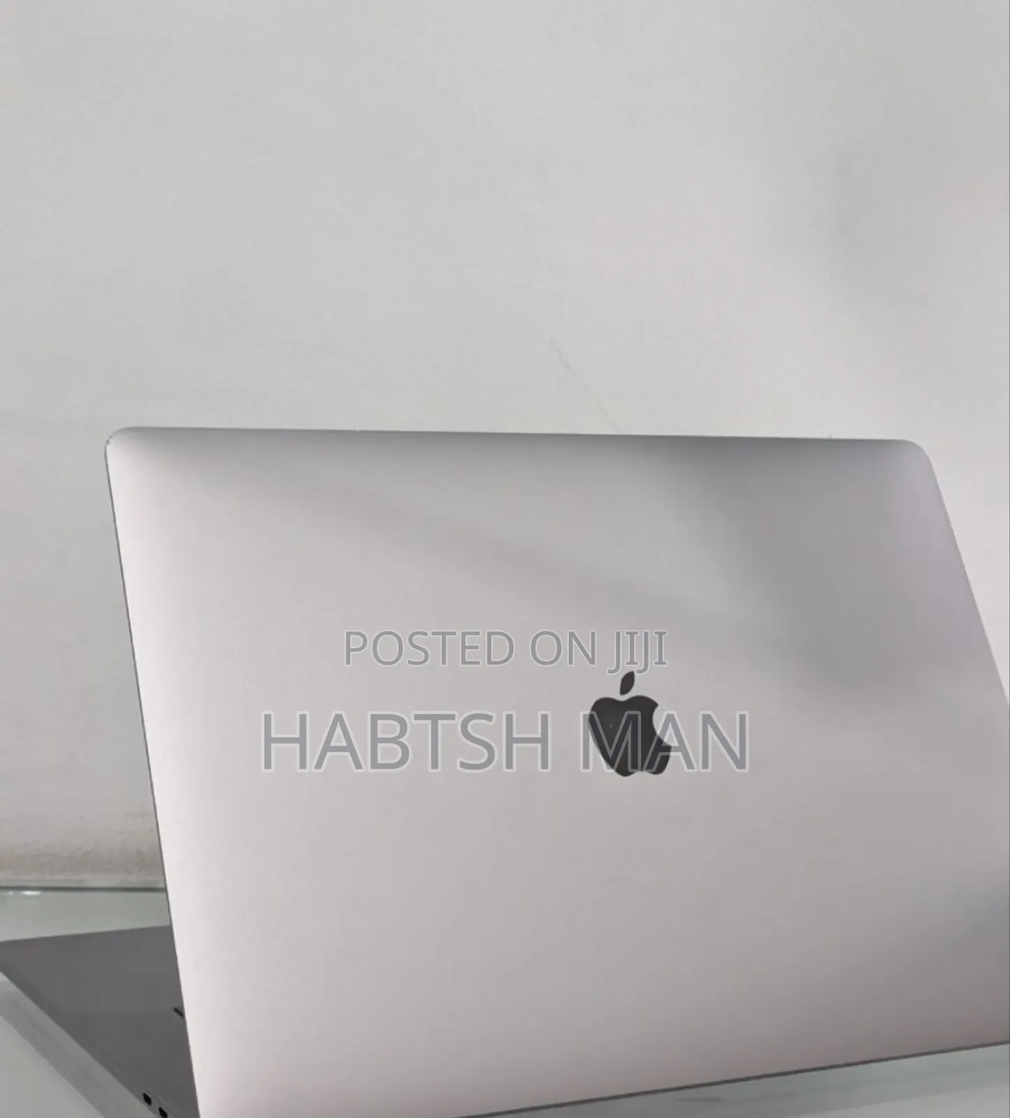 New Laptop Apple MacBook Pro 2018 16GB Intel Core I7 SSD 512GB