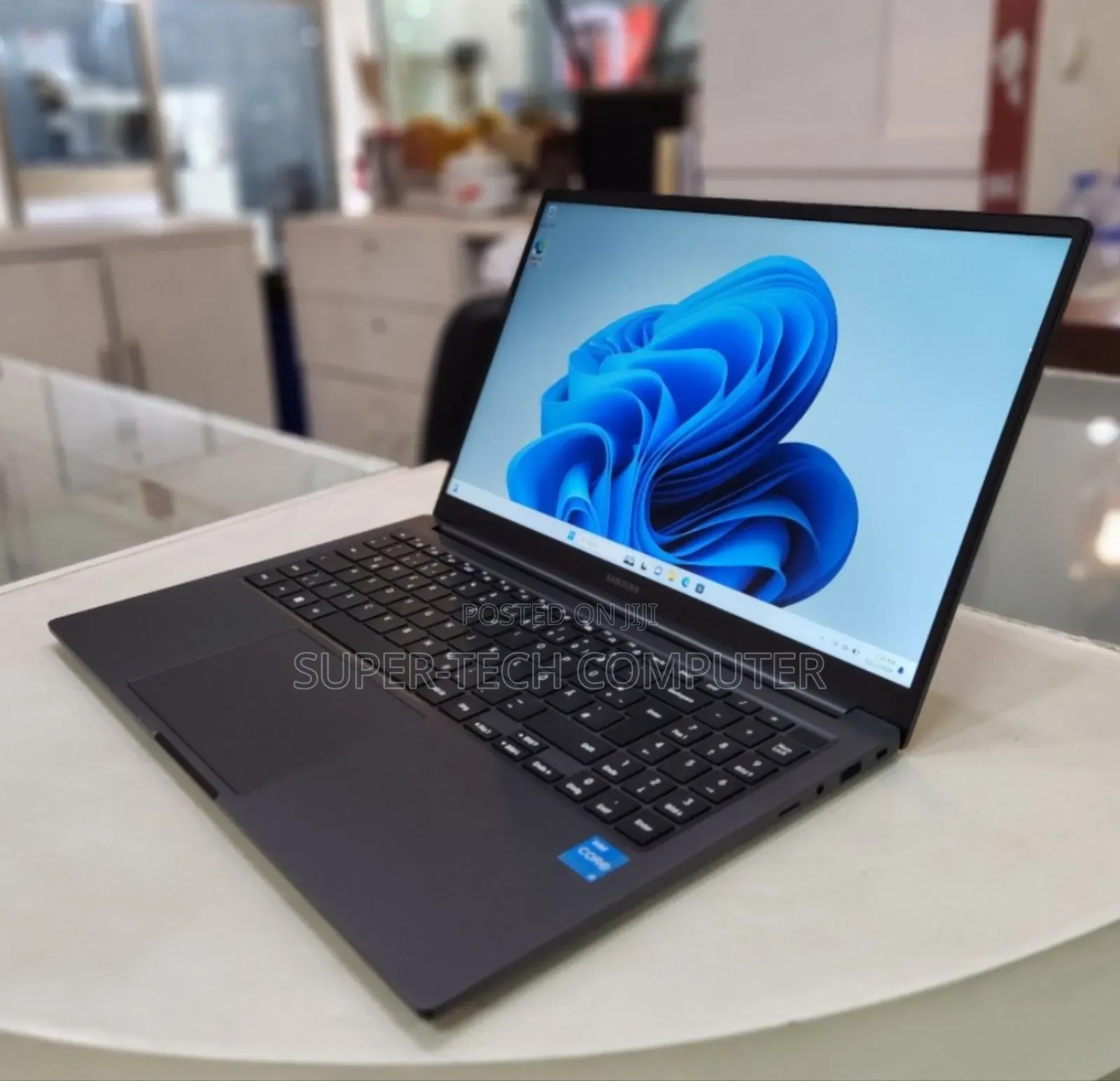 New Laptop Samsung Galaxy Book 2 8GB Intel Core I3 SSD 256GB