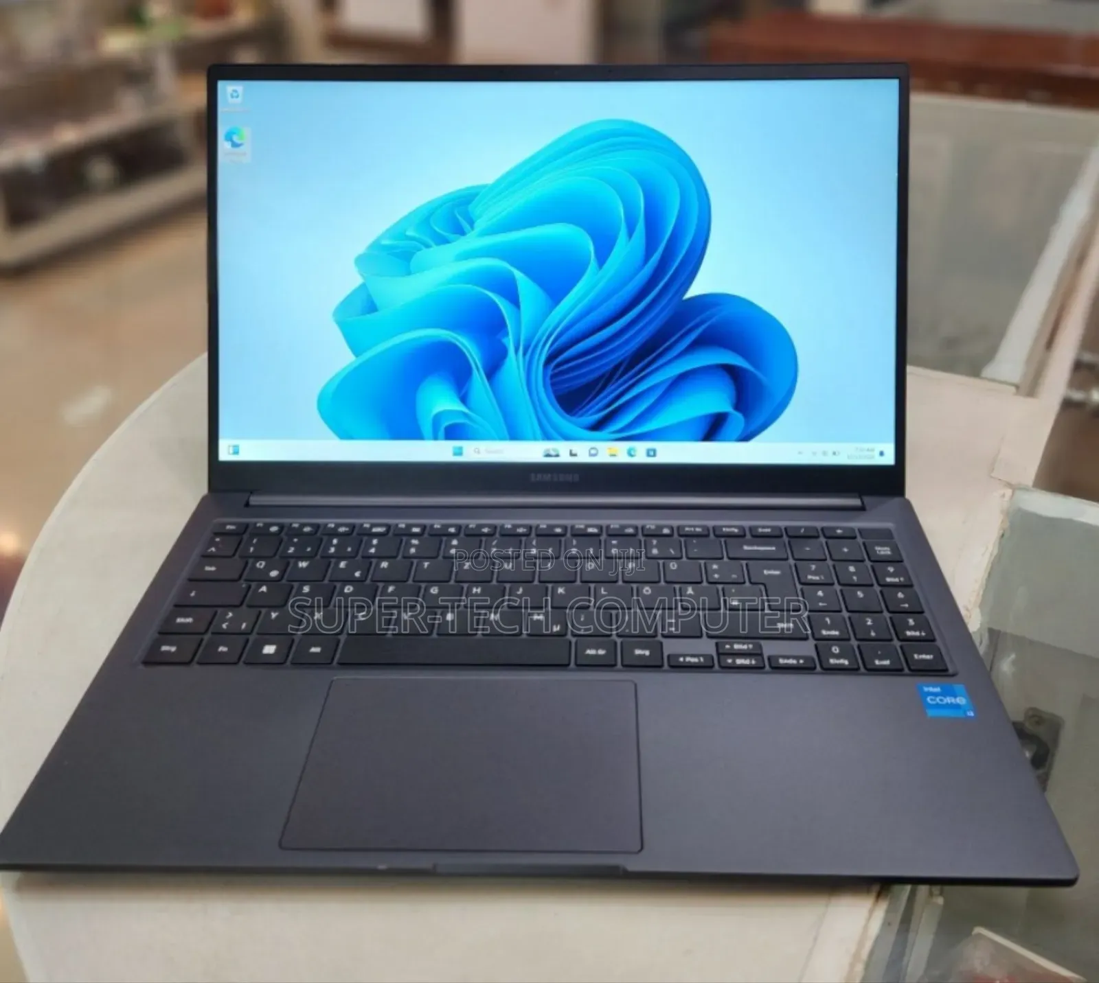 New Laptop Samsung Galaxy Book 2 8GB Intel Core I3 SSD 256GB
