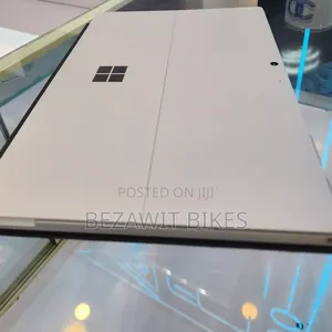 New Laptop Microsoft Surface Pro 7 8GB Intel Core I5 SSD 256GB