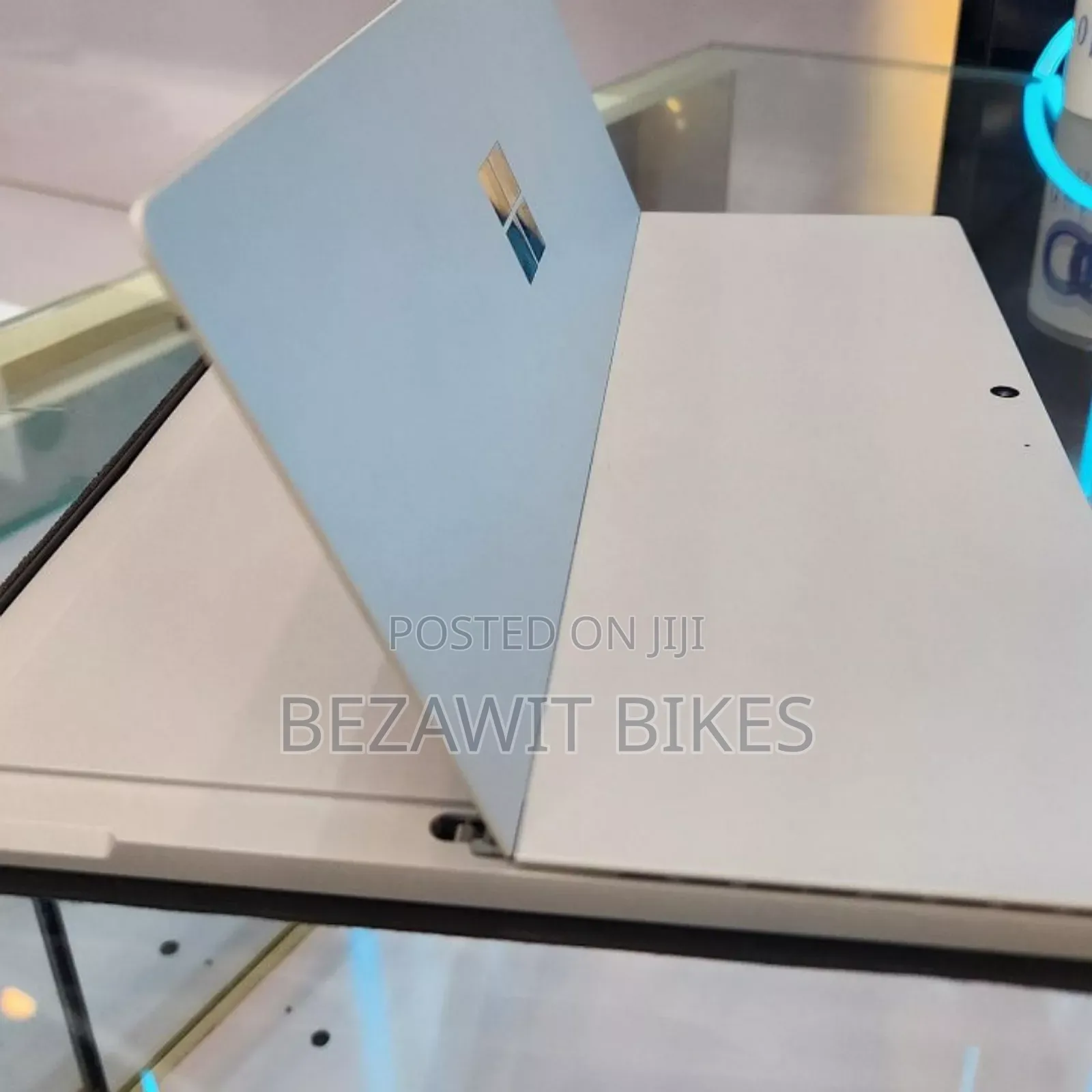 New Laptop Microsoft Surface Pro 7 8GB Intel Core I5 SSD 256GB