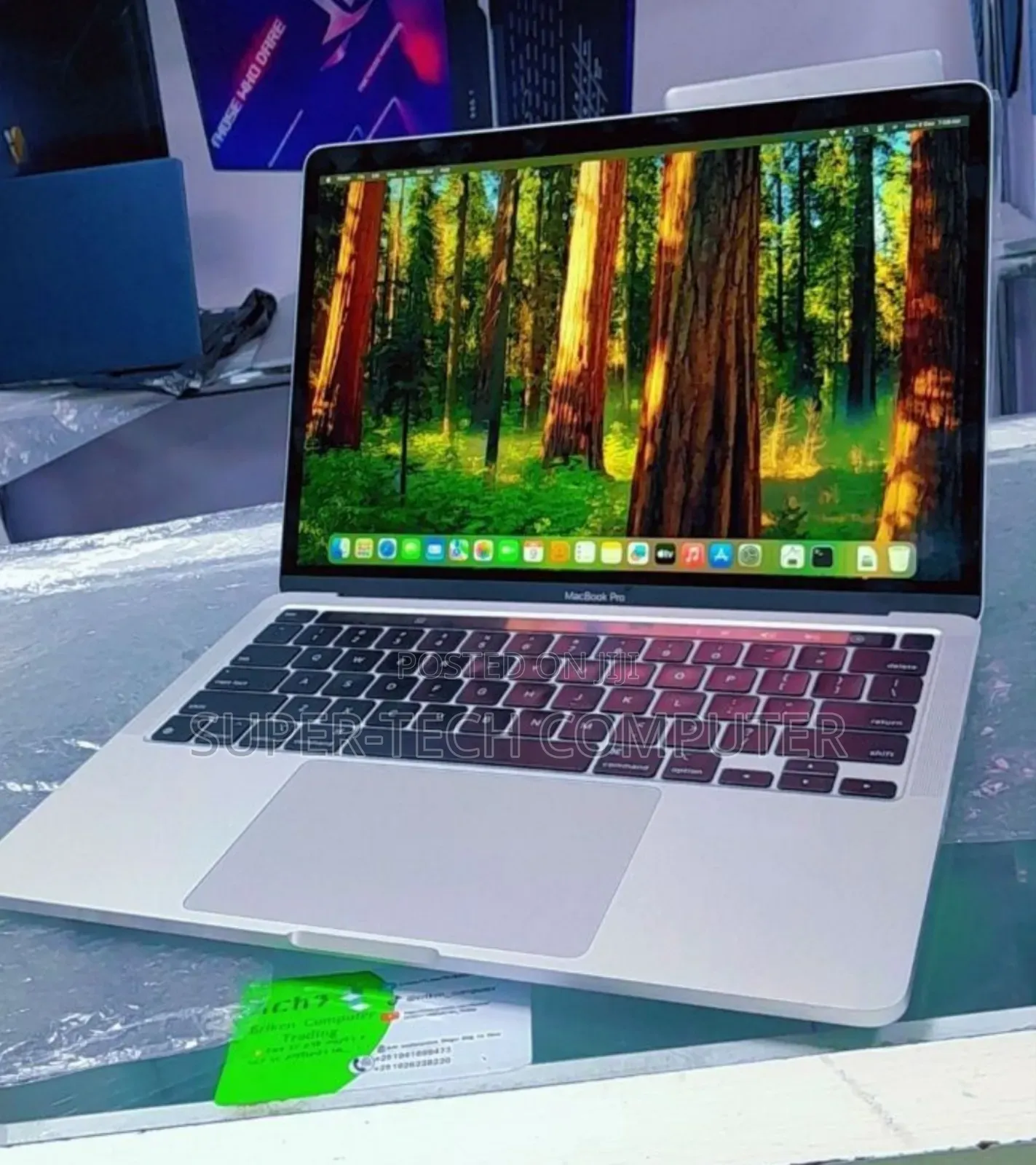 New Laptop Apple MacBook Pro 2022 M2 8GB Apple M2 SSD 512GB