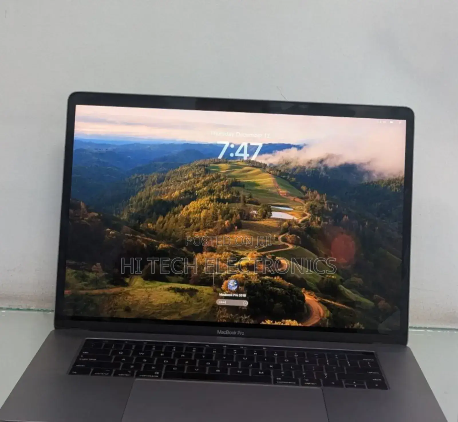 New Laptop Apple MacBook Pro 2018 16GB Intel Core I7 SSD 512GB