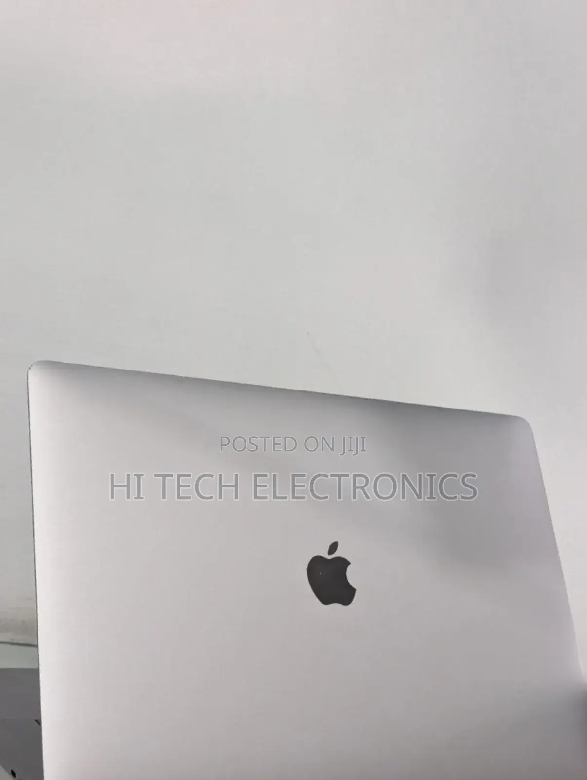 New Laptop Apple MacBook Pro 2018 16GB Intel Core I7 SSD 512GB