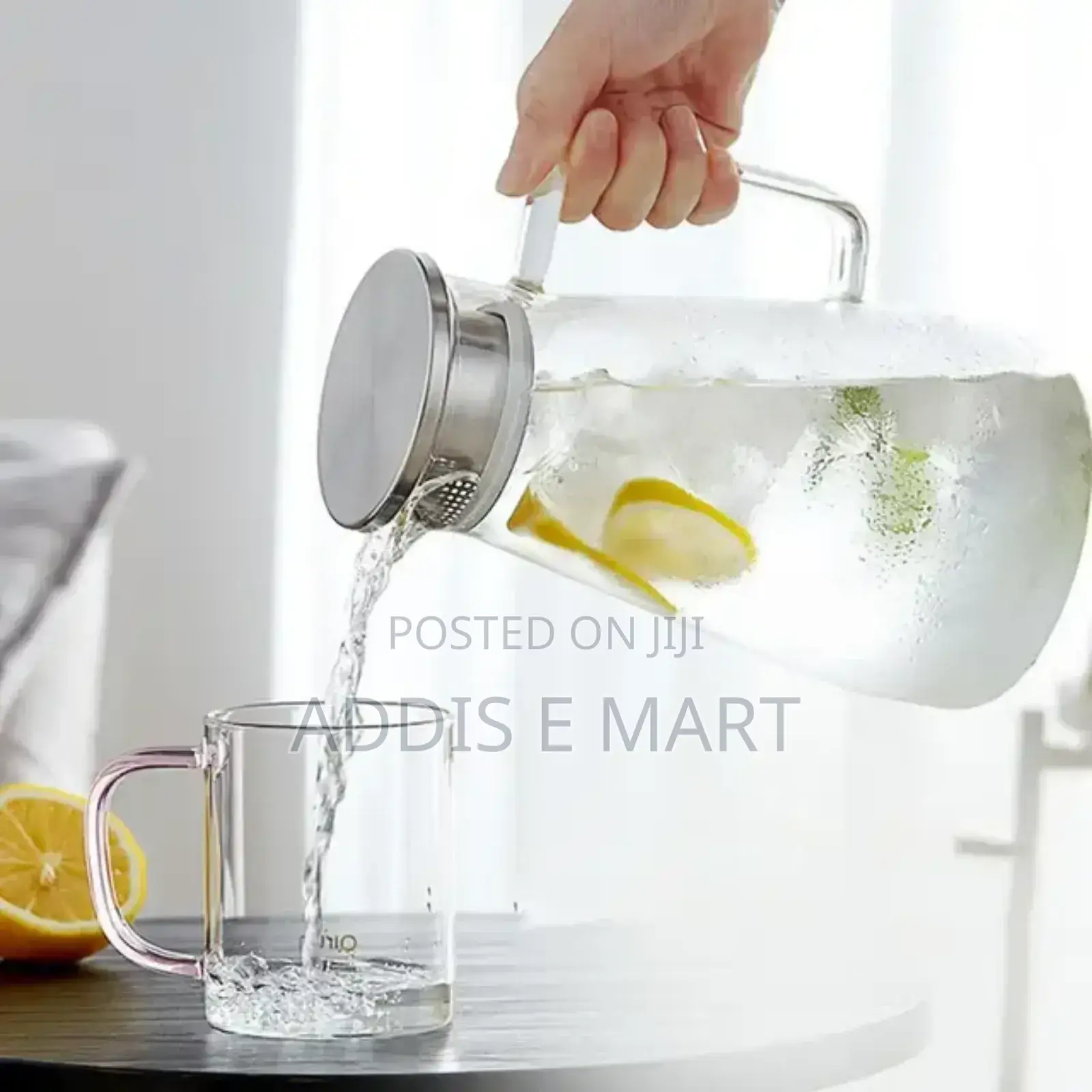 ውብ እና ማራኪ 2.2 ሊትር Glass Water Jug
