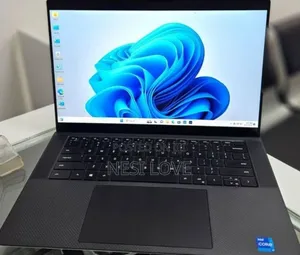 New Laptop Dell XPS 15 32GB Intel Core I7 SSD 512GB