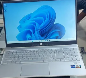 New Laptop HP Pavilion 13 16GB Intel Core I7 SSD 1T