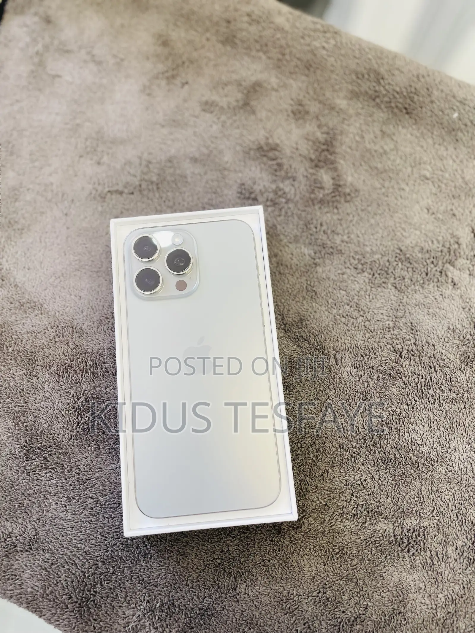 New Apple iPhone 15 Pro Max 256 GB Silver