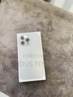 New Apple iPhone 15 Pro Max 256 GB Silver