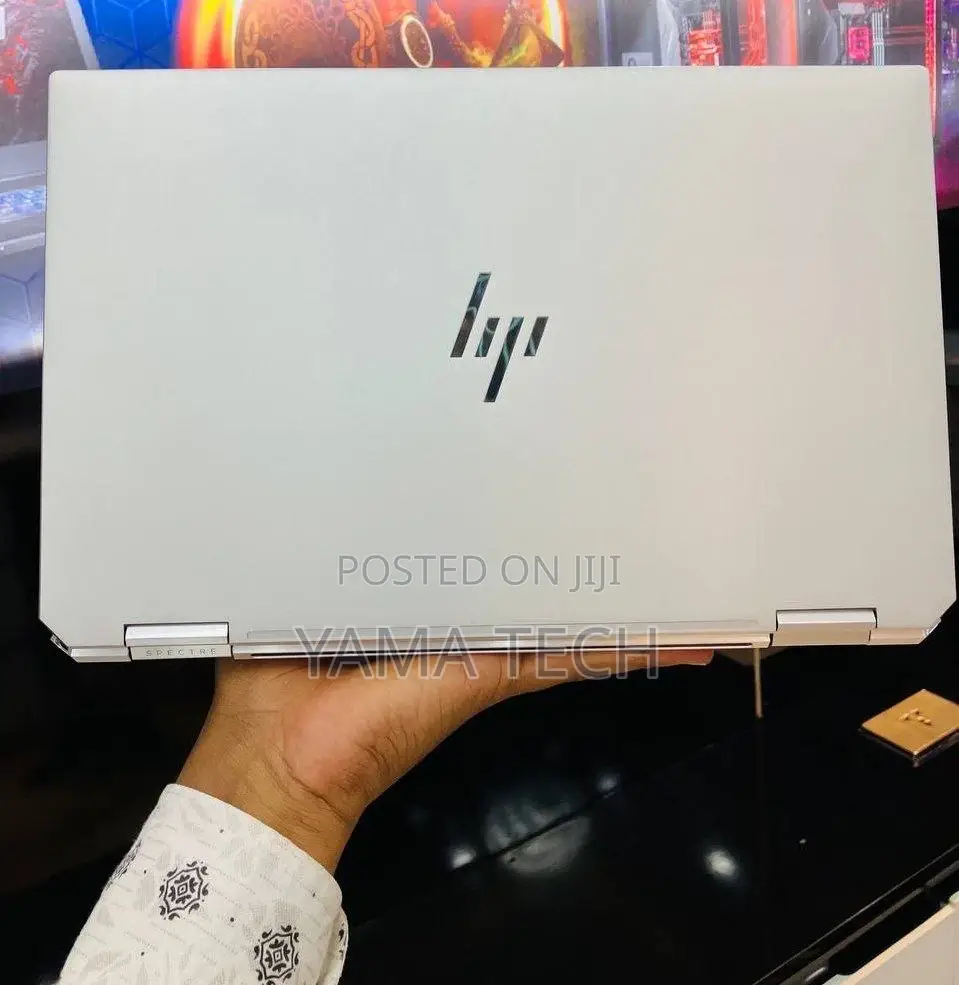 New Laptop HP Spectra 13 16GB Intel Core I7 SSD 1T