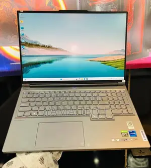 New Laptop Lenovo Legion 7 16GB Intel Core I7 SSD 1T