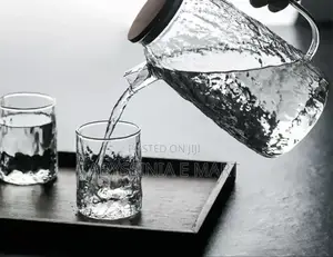 አንድ ማራኪ ጆግና 6 መጠጫ ብርጭቆዎች Deli Glass Ware Set
