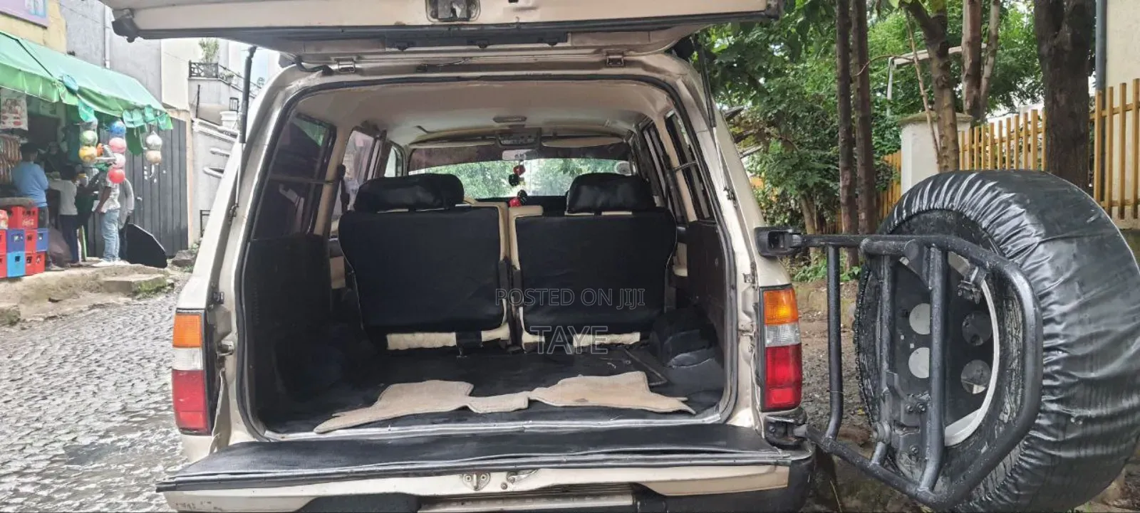 Toyota Land Cruiser 1993 Gold