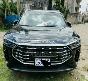 Photo - Jetour X70 Plus 2022 Black